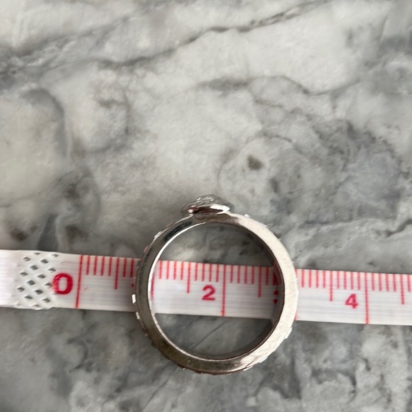 Ring bundle.  2 silver tone sparkly rings. - Picture 5 of 8